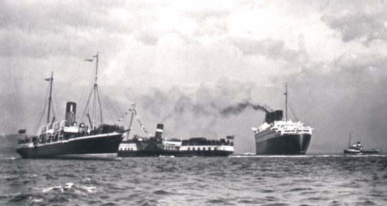 Davaar and Talisman with Queen Mary at Tail of the Bank 1936 JTA Brown Collection
