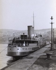 Queen Mary II on the wires at Gourock in wartime