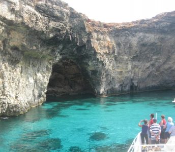 'Nose-in' to the caves at Comino